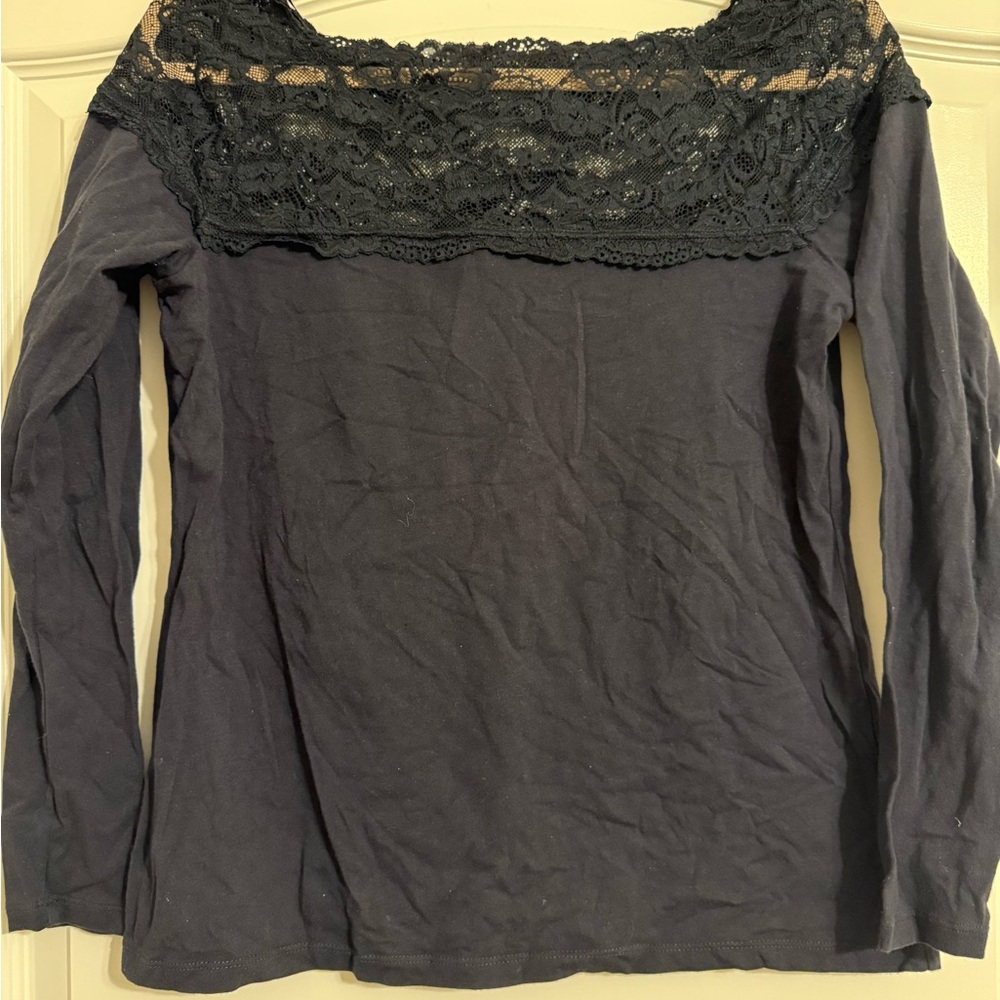 Women’s Long Sleeve h&M Navy Lace Top Size Large off the shoulder